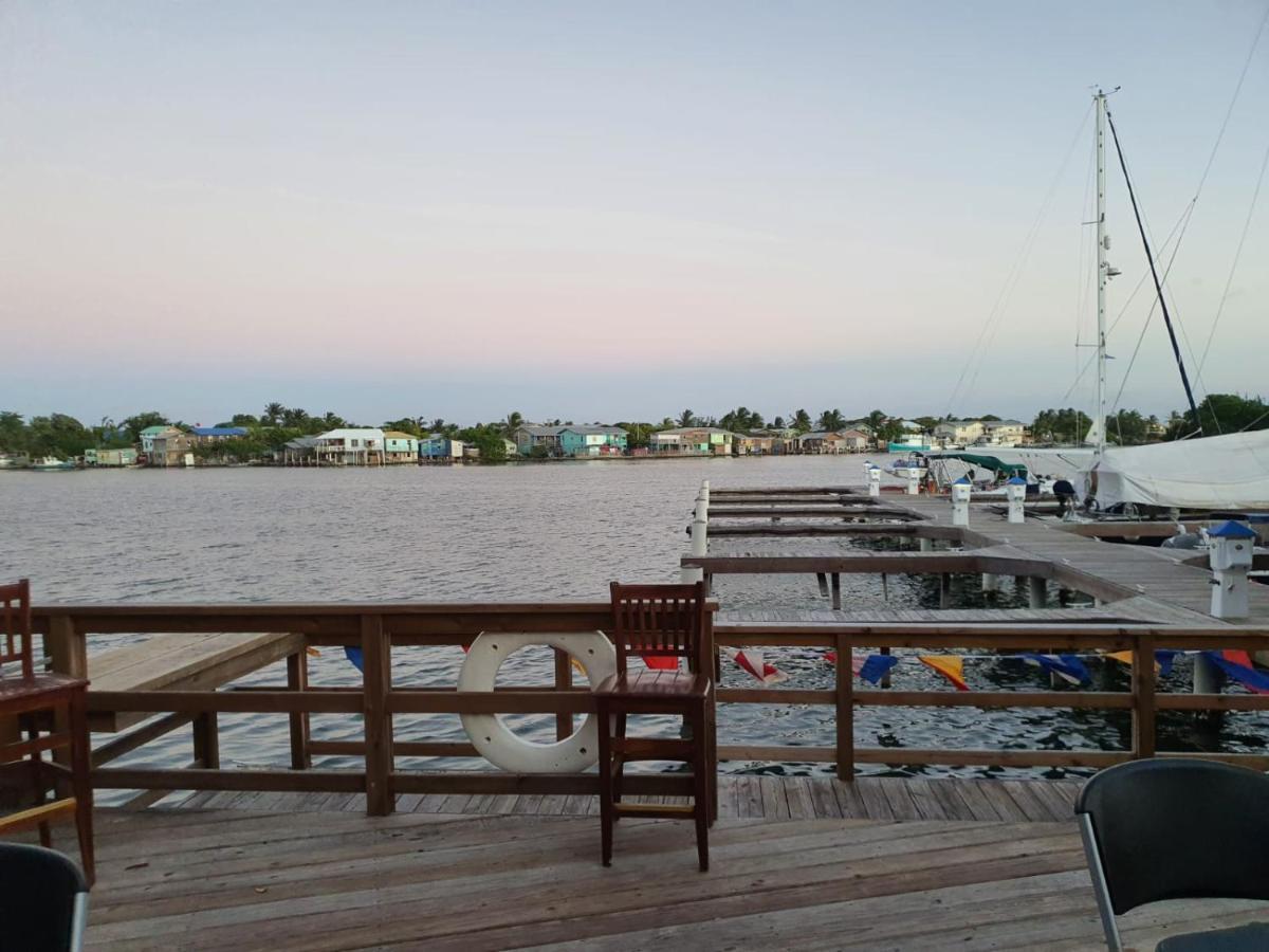 Hotel And Dive Center Roatan Yacht Club French Harbour المظهر الخارجي الصورة