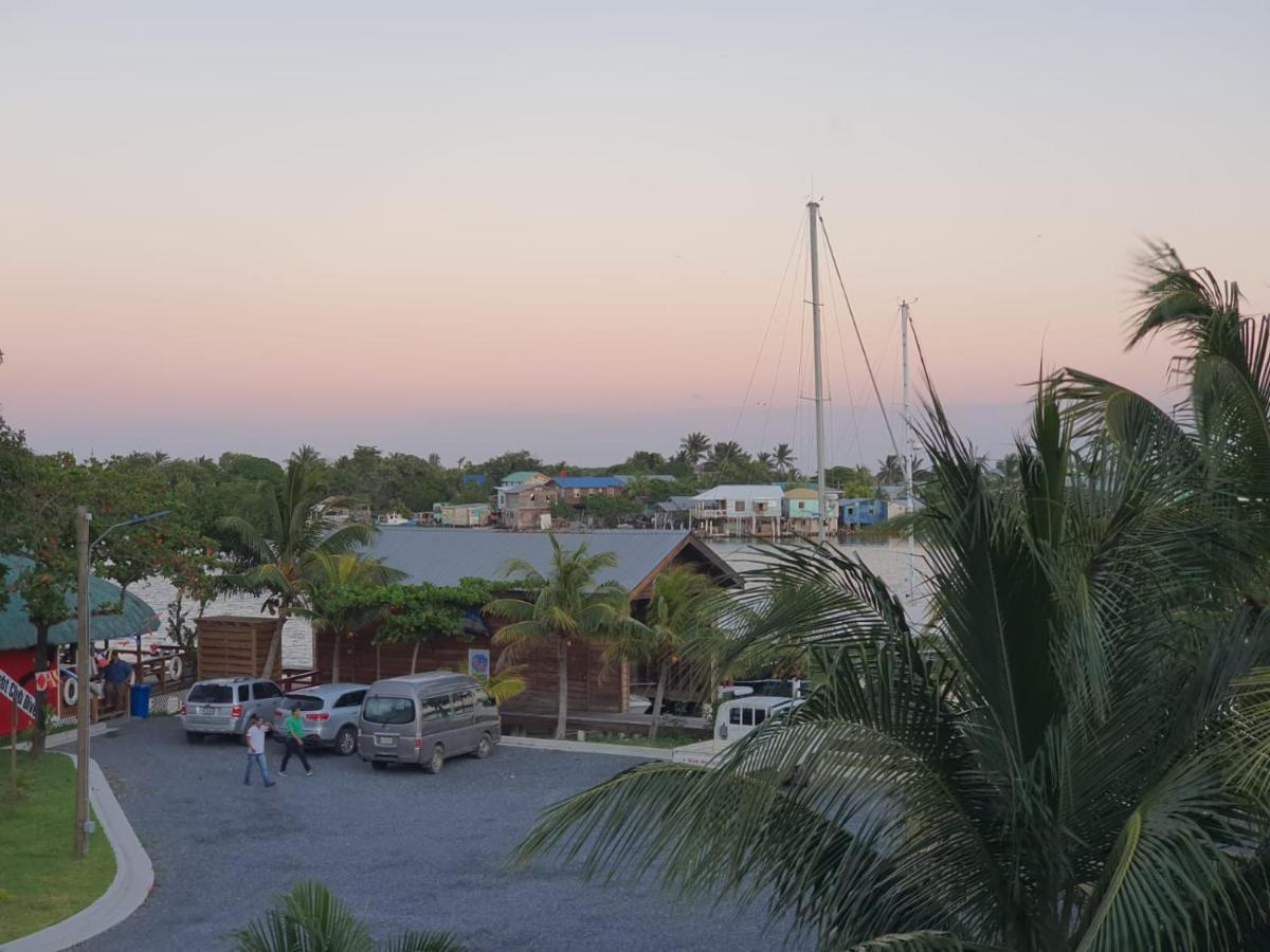 Hotel And Dive Center Roatan Yacht Club French Harbour المظهر الخارجي الصورة